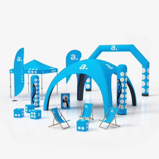 Conjunto de tendas e mobiliário de evento azul com bolinhas brancas e logótipo adsystem