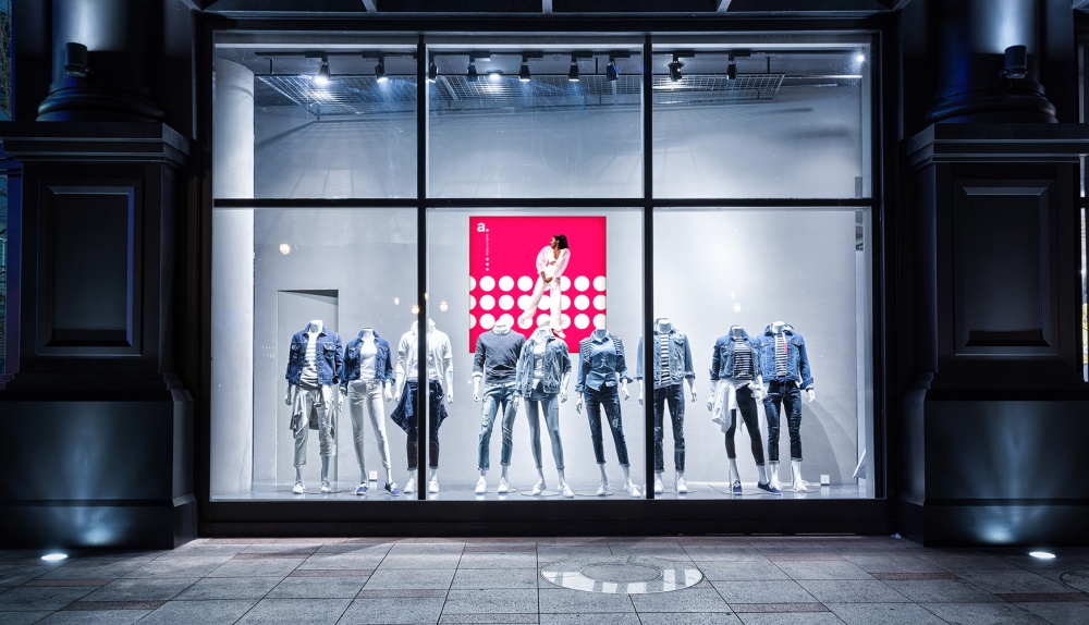 nowyux zdjecia retail