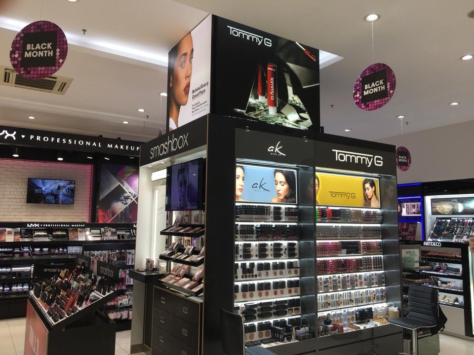 nowyux zdjecia retail