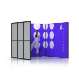 Gotowe stoisko Multiframe 3x3 w ksztalcie litery U z perspektywy bocznej