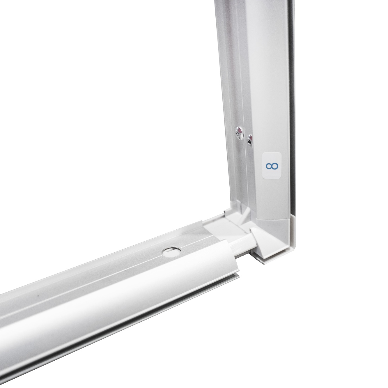 file-meta-description.zbliżenienanarożnikkonstrukcjiad-frame-flex-led–detalkasetonupodświetlanego