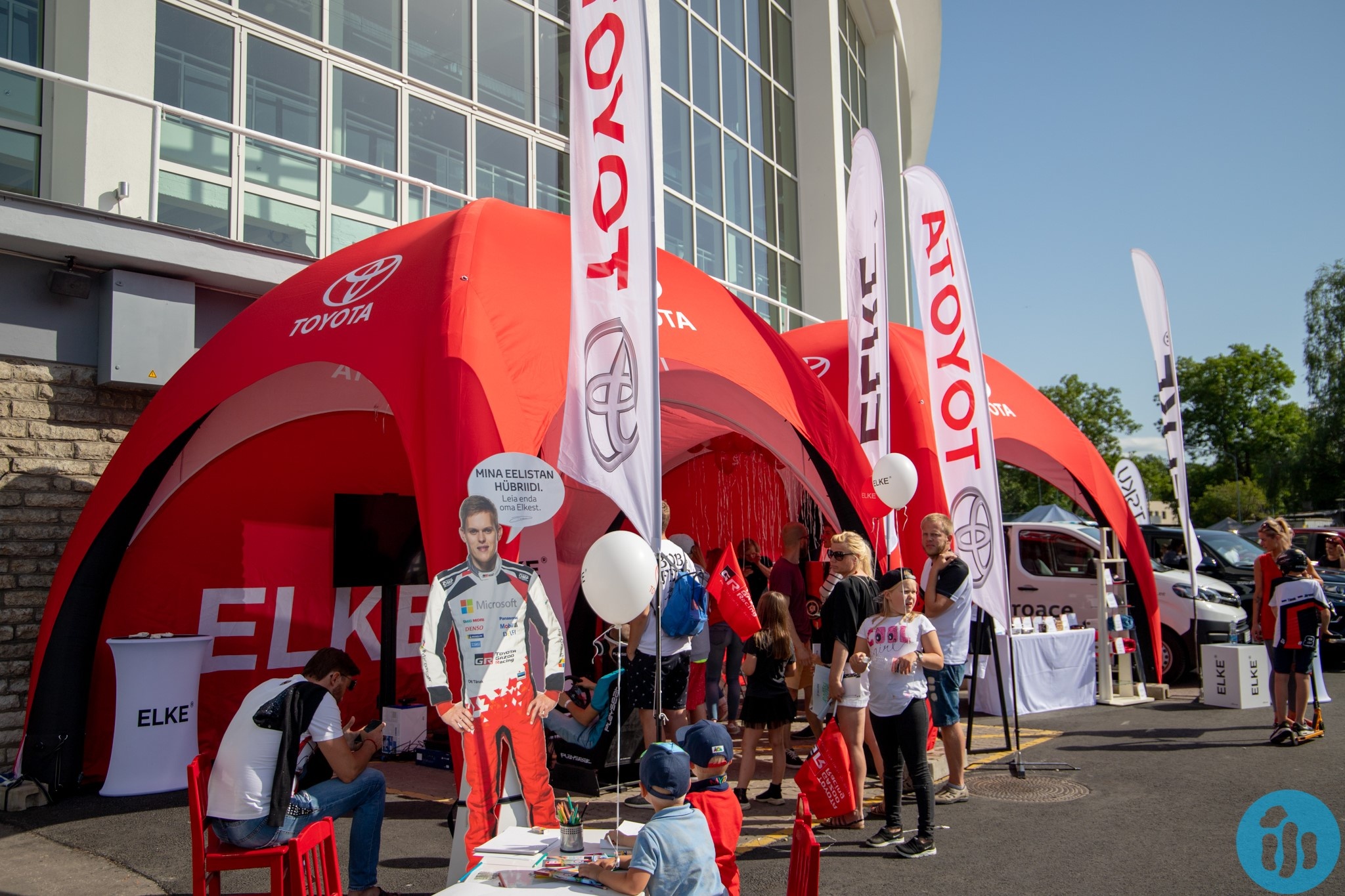 nowyux zdjecia ekspansja