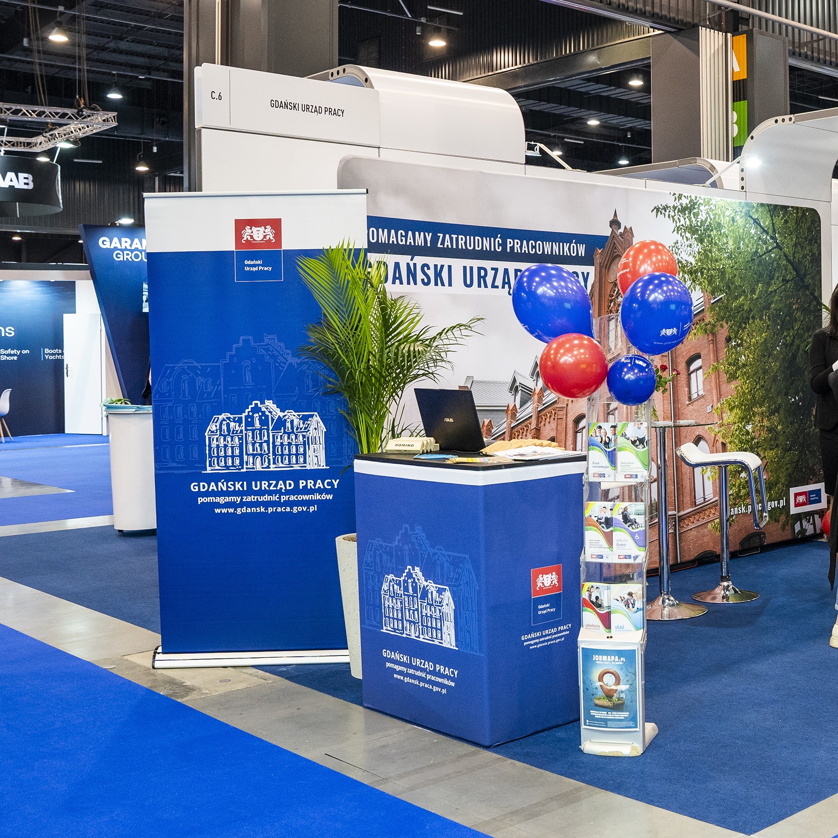 nowyux zdjecia institutions