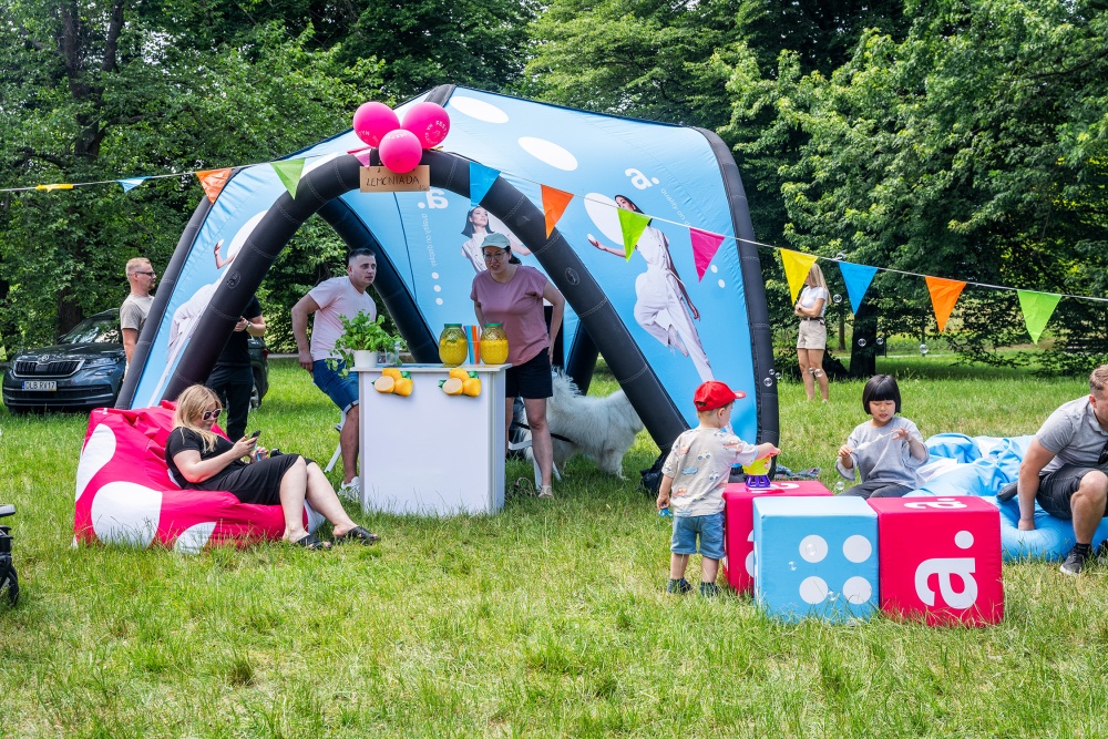 nowyux zdjecia targi dzieci