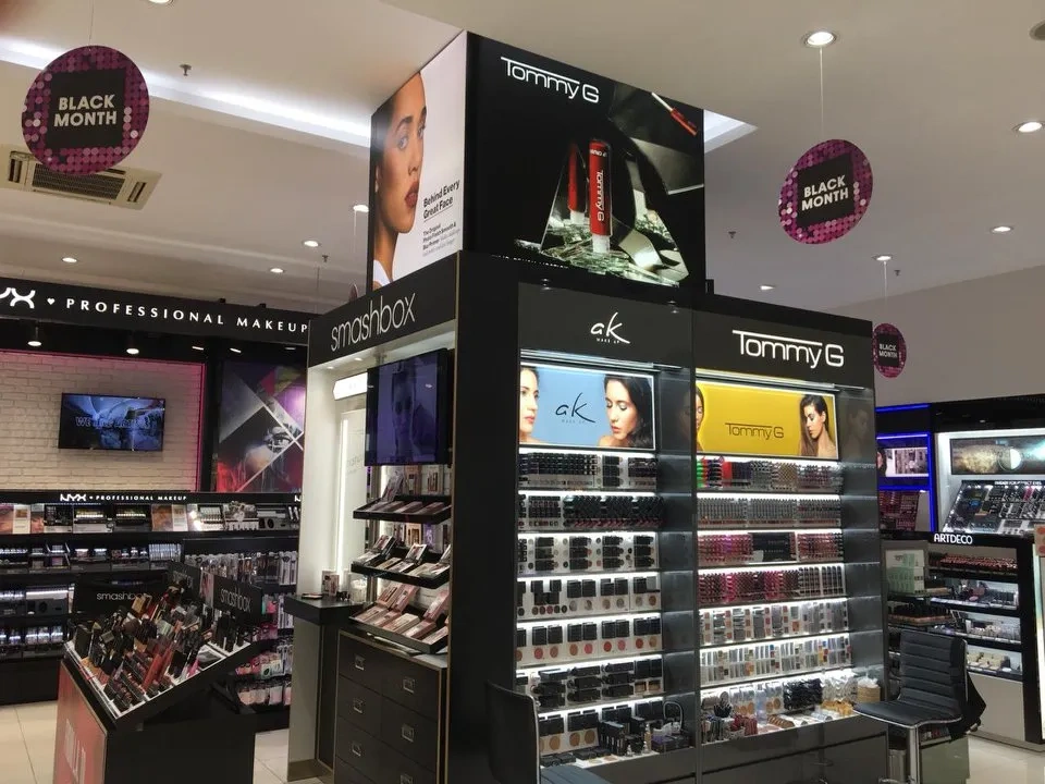 nowyux zdjecia retail