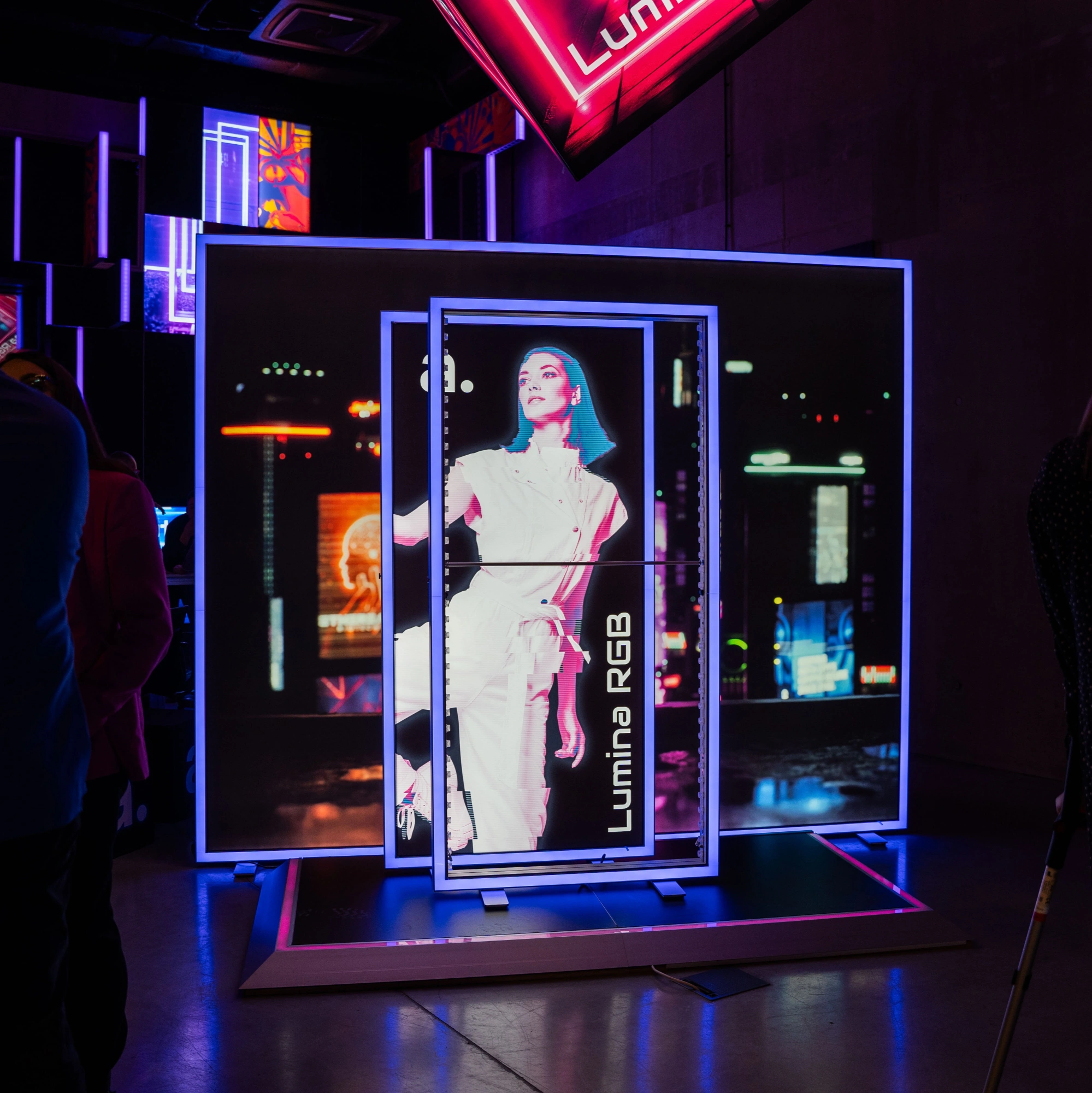 The "Lumina RGB" system features a vibrant illuminated frame, designed to enhance brand visibility in dynamic settings.