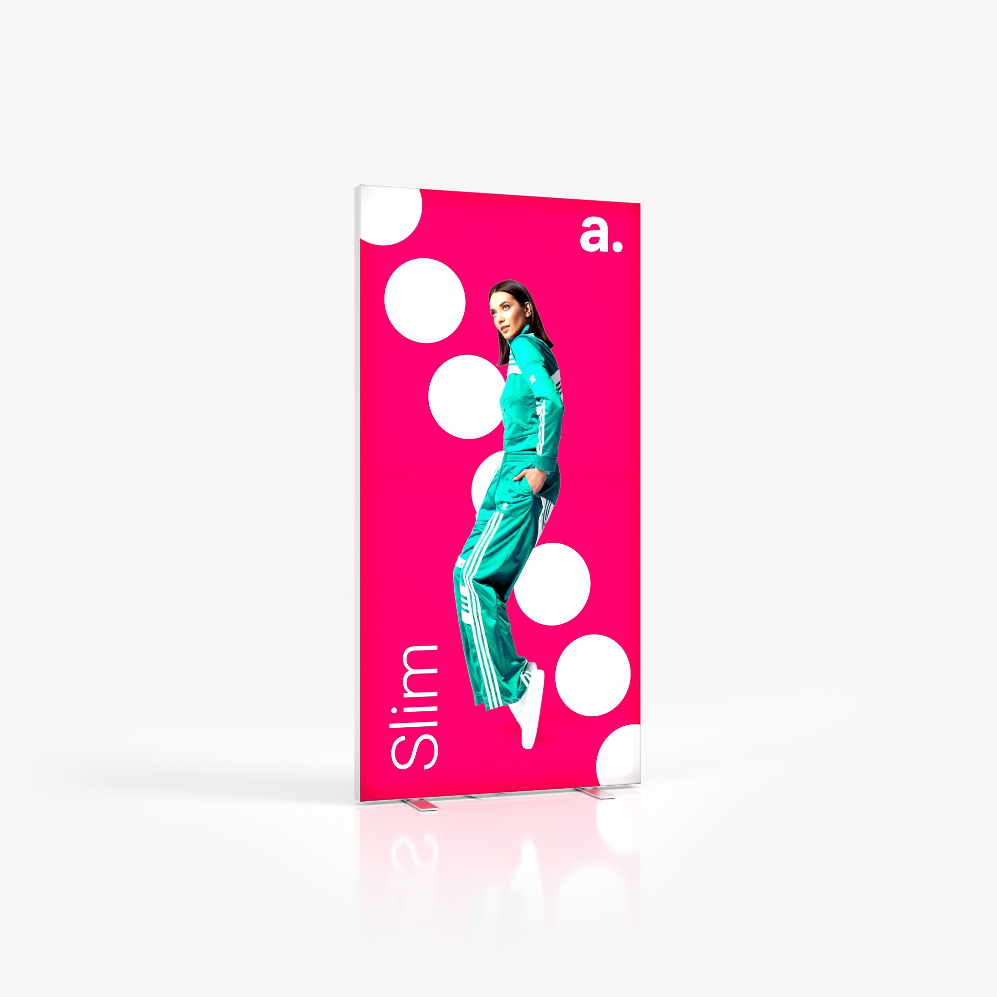 Caixa publicitária adFrame Slim 100x200 cm com impressão dupla face moldura de alumínio e grafismo rosa intenso com figura em roupa desportiva verde