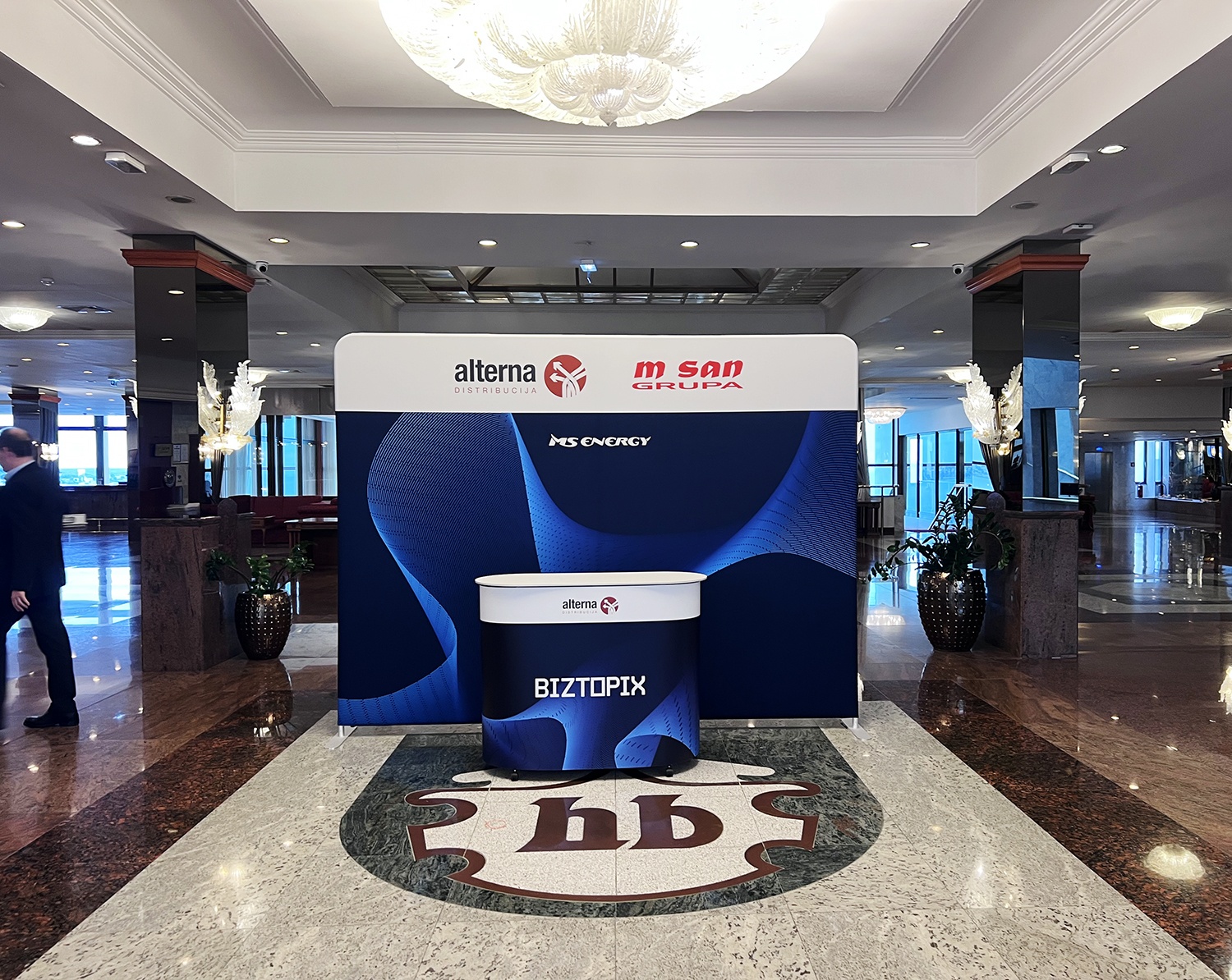 nowyux zdjecia ekspansja