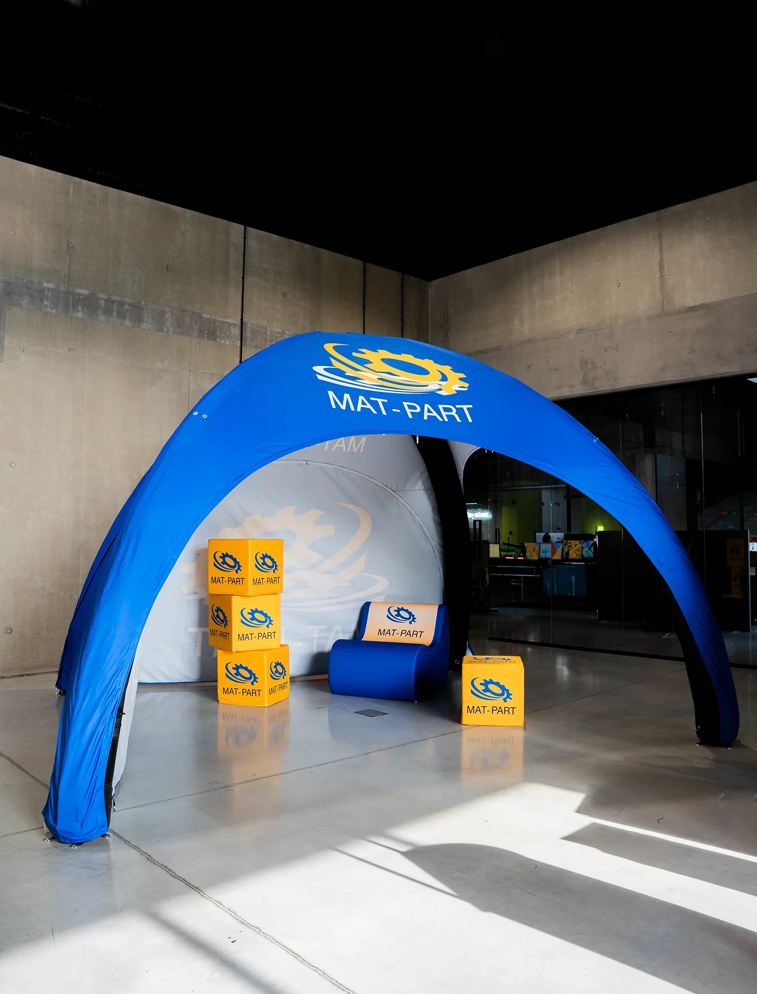 nowyux zdjecia institutions