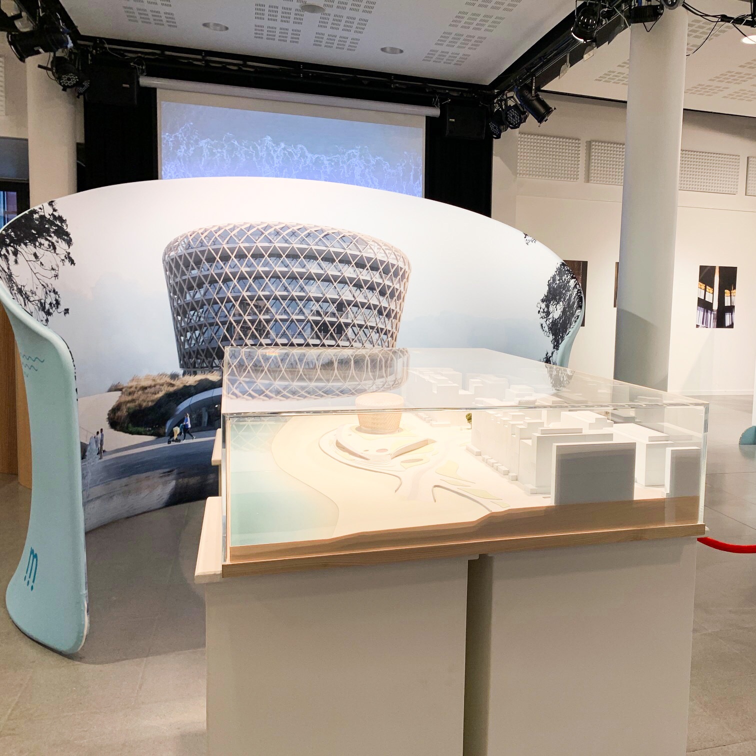 nowyux zdjecia retail