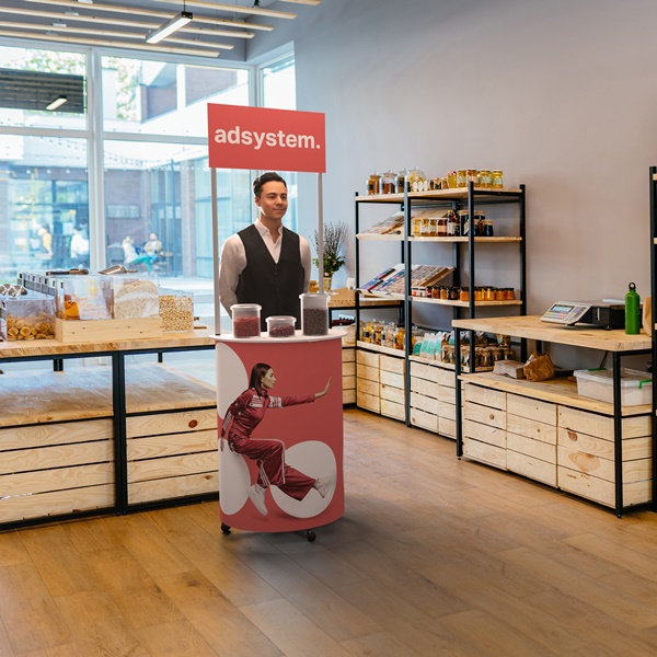 nowyux zdjecia retail